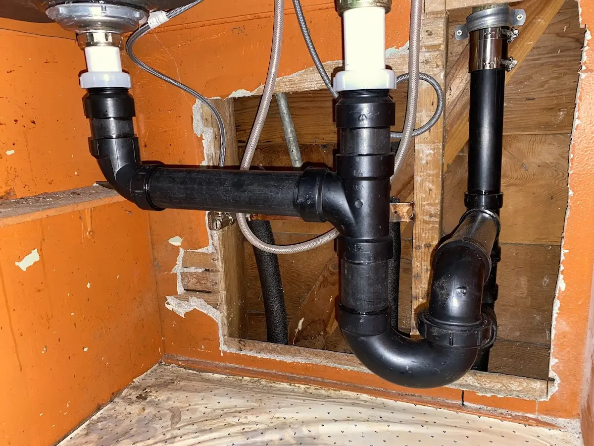 Professional Pipe Bursting equipment and tools on the job in Center Point